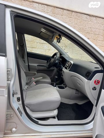 יונדאי אקסנט i25