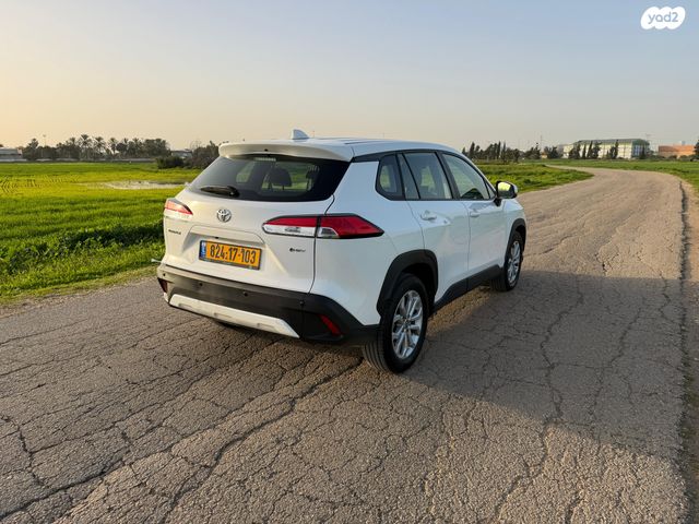 טויוטה קורולה קרוס