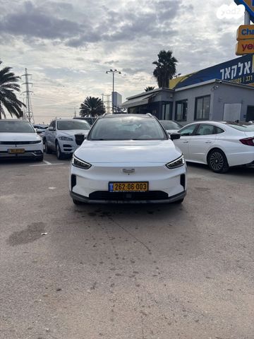 מודעת רכב ג׳ילי Geometry C