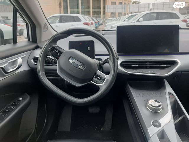 ג׳ילי Geometry C