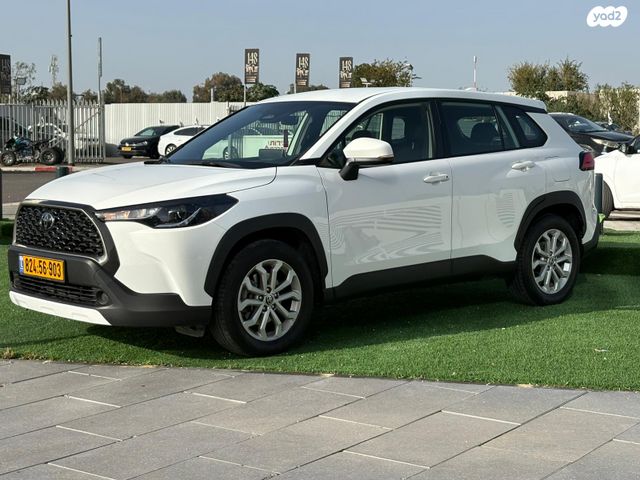 מודעת רכב טויוטה קורולה קרוס