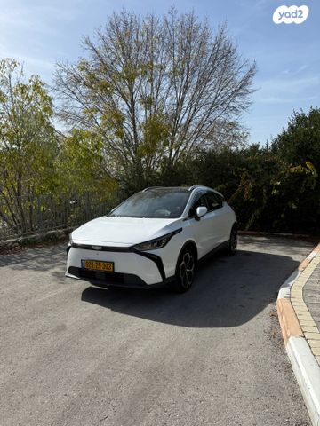 מודעת רכב ג׳ילי Geometry C