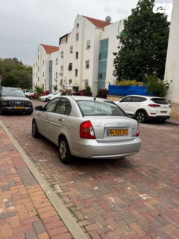 יונדאי אקסנט i25