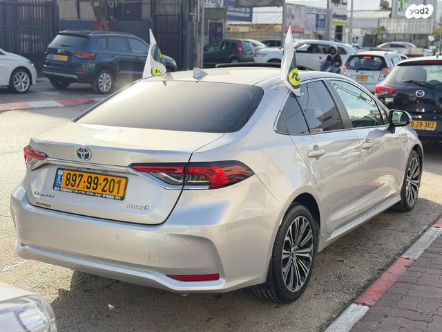 טויוטה קורולה