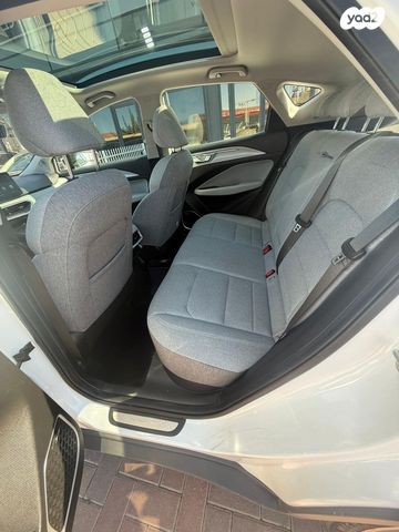 ג׳ילי Geometry C