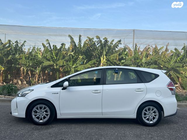 טויוטה פריוס פלוס