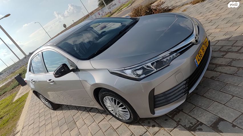 מודעת רכב טויוטה קורולה