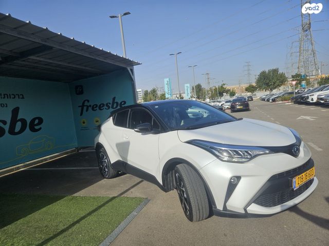 מודעת רכב טויוטה C-HR