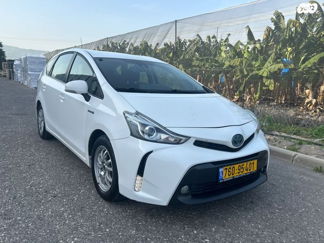 טויוטה פריוס פלוס