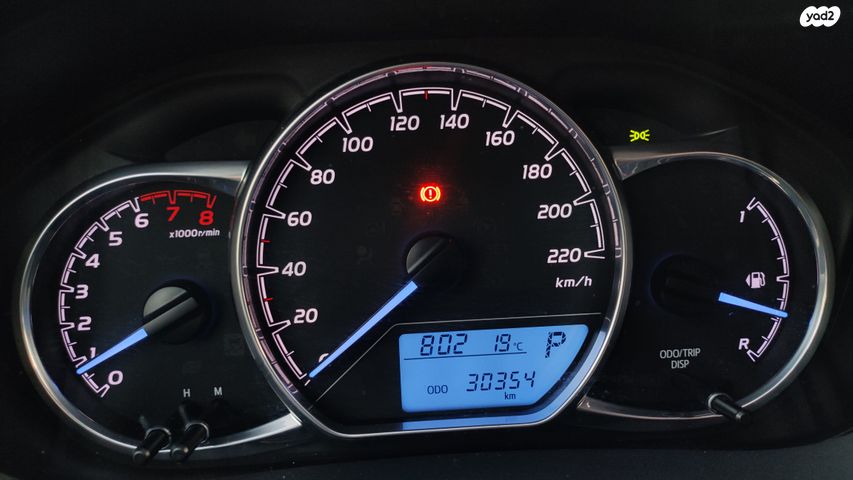 טויוטה יאריס