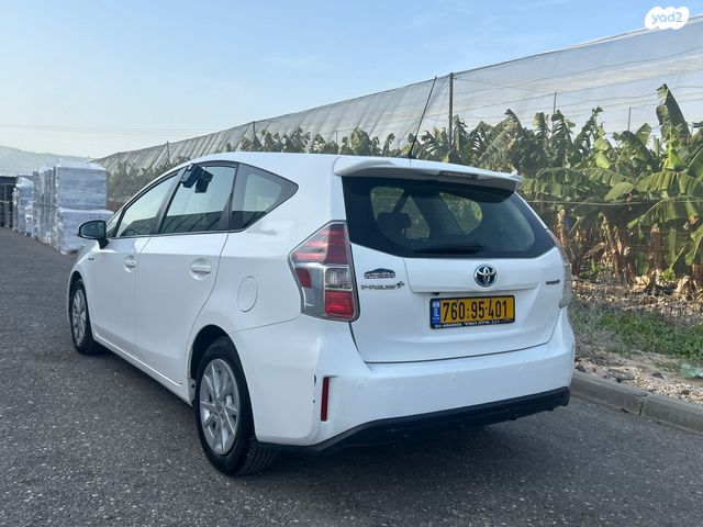 טויוטה פריוס פלוס