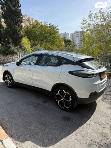 ג׳ילי Geometry C