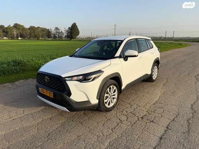 טויוטה קורולה קרוס