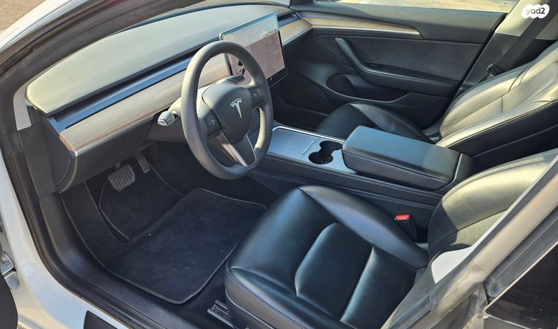 טסלה מודל 3