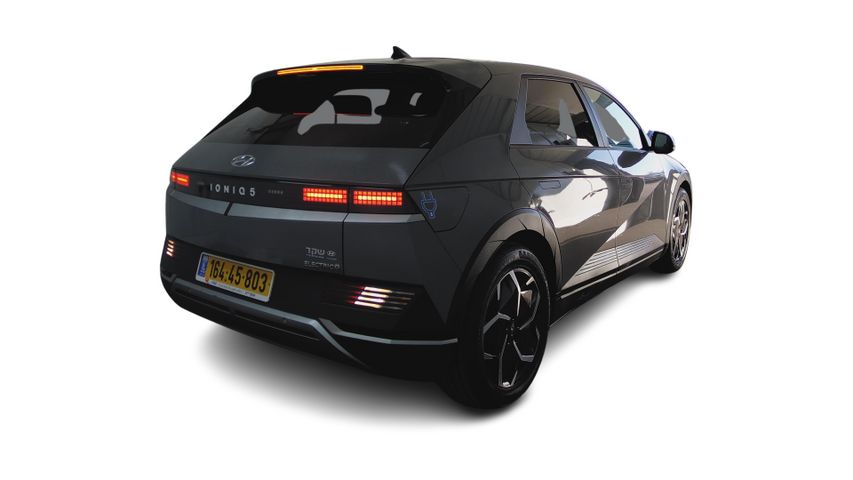 יונדאי איוניק 5