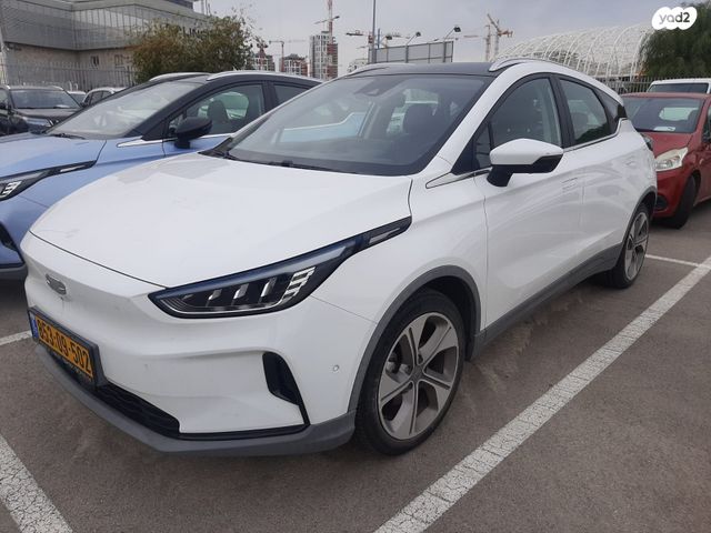 מודעת רכב ג׳ילי Geometry C