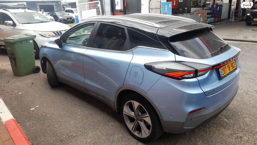 מודעת רכב ג׳ילי Geometry C