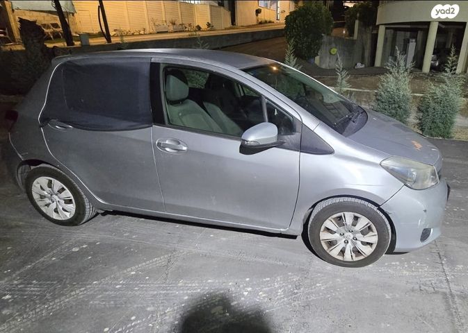טויוטה יאריס