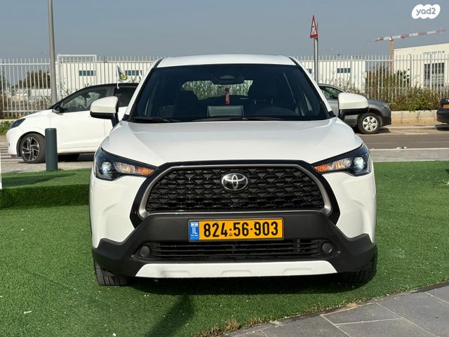 טויוטה קורולה קרוס