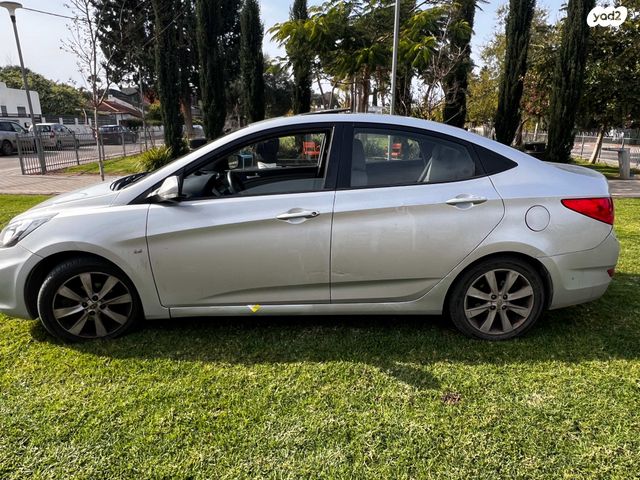 יונדאי אקסנט i25