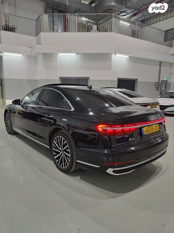 אאודי A8