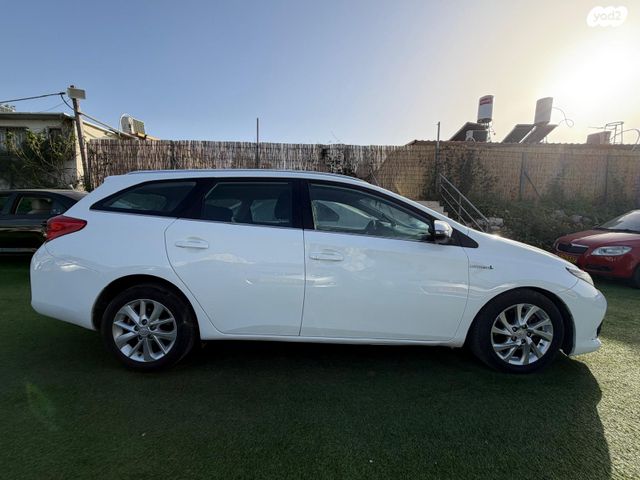 מודעת רכב טויוטה אוריס