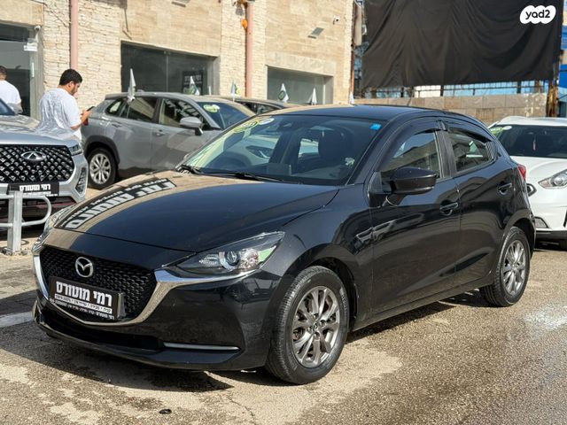 מודעת רכב מאזדה 2