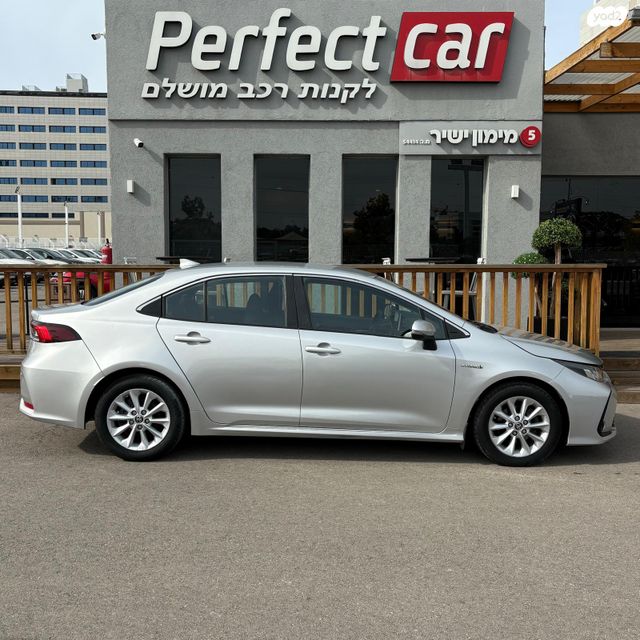 טויוטה קורולה