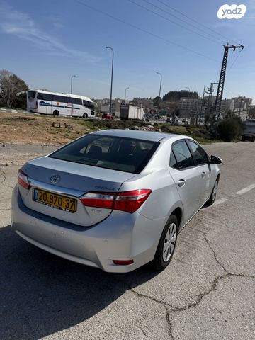 טויוטה קורולה