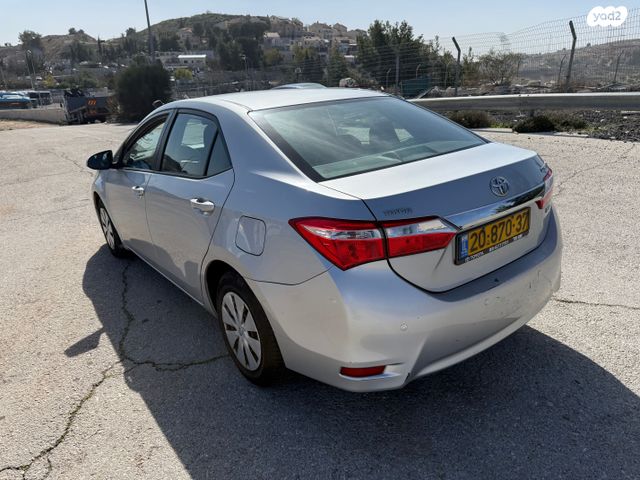 טויוטה קורולה