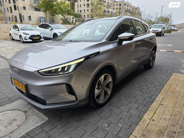 מודעת רכב ג׳ילי Geometry C