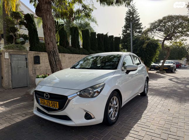 מודעת רכב מאזדה 2