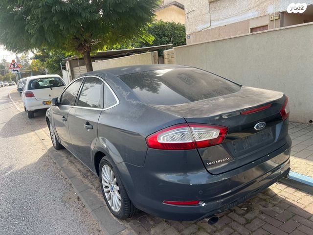 פורד מונדאו