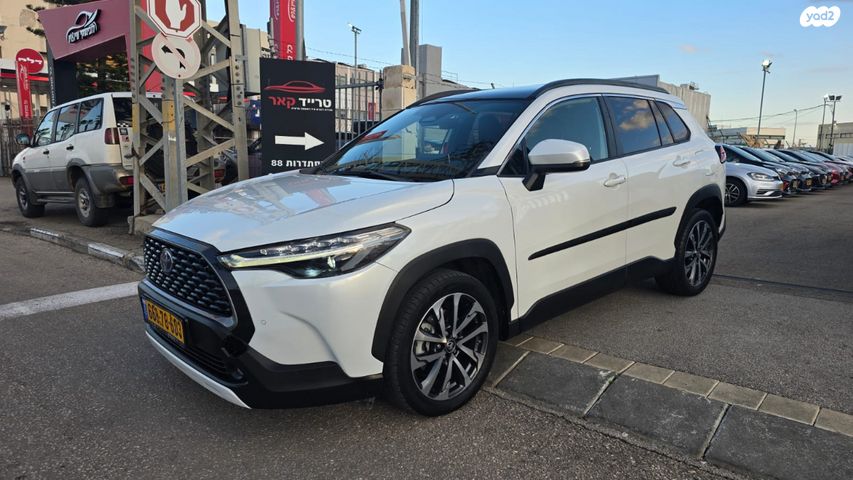 טויוטה קורולה קרוס