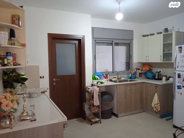 דירה, הקהילה 26, בצוותא, חריש