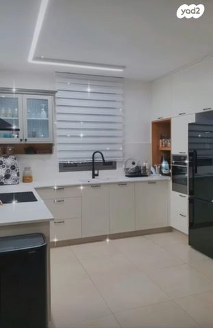 הנרייטה סאלד 8