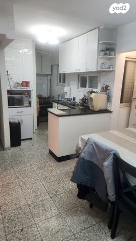 דירה, דוד רזיאל 25, שעריה, פתח תקווה