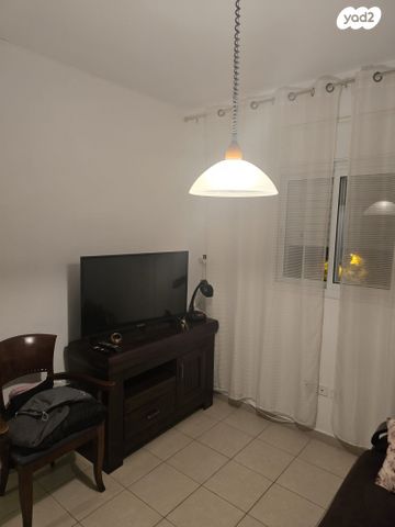 גג/ פנטהאוז, דוגית 13, קרית מנחם בגין, רמלה