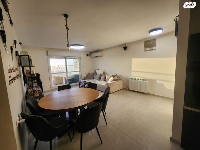 דירה, תירוש 301, כרמי צור, כרמי צור