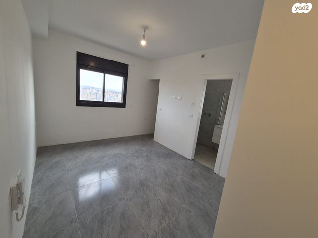 דירה, הרב הרצוג 8, צפון מערב מרכז העיר, נתניה