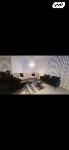 גג/ פנטהאוז, שדרות אבני החושן 42, כרמי גת, קרית גת