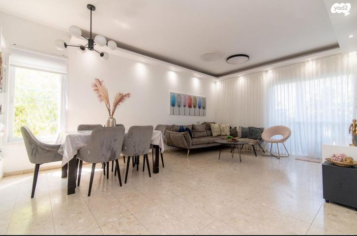 דירה, הכורמים 13, קרית כרמים, ראשון לציון