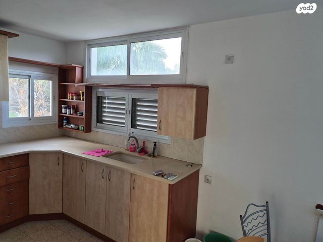 שדרות ירושלים 1