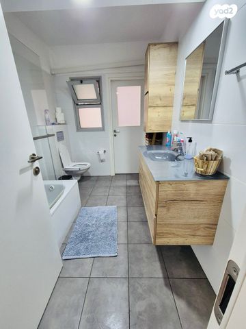 דירה, נחל איילון 20, צור יצחק, צור יצחק