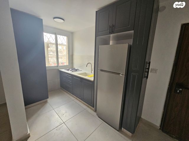 דירה, הכנסת 4, שכונה ד', באר שבע