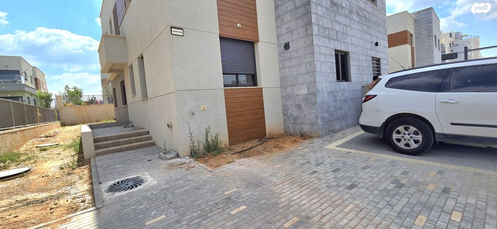 בר לב חיים 10