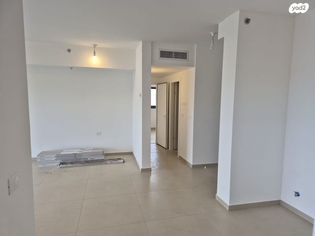 דירה, הרב הרצוג 8, צפון מערב מרכז העיר, נתניה