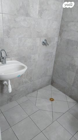 גג/ פנטהאוז, אפרים צור 10, שקמים ואגמים, אשקלון