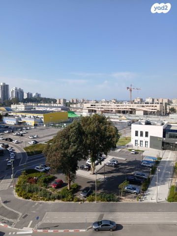 דירה, לאה גולדברג 4, משכנות האומנים, קרית מוצקין