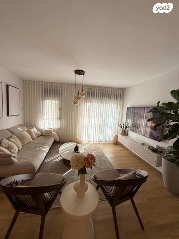 שדרות האלונים 3